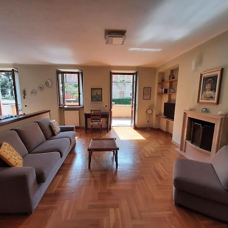 Casa Castel Apartment Gargnano Ngoại thất bức ảnh