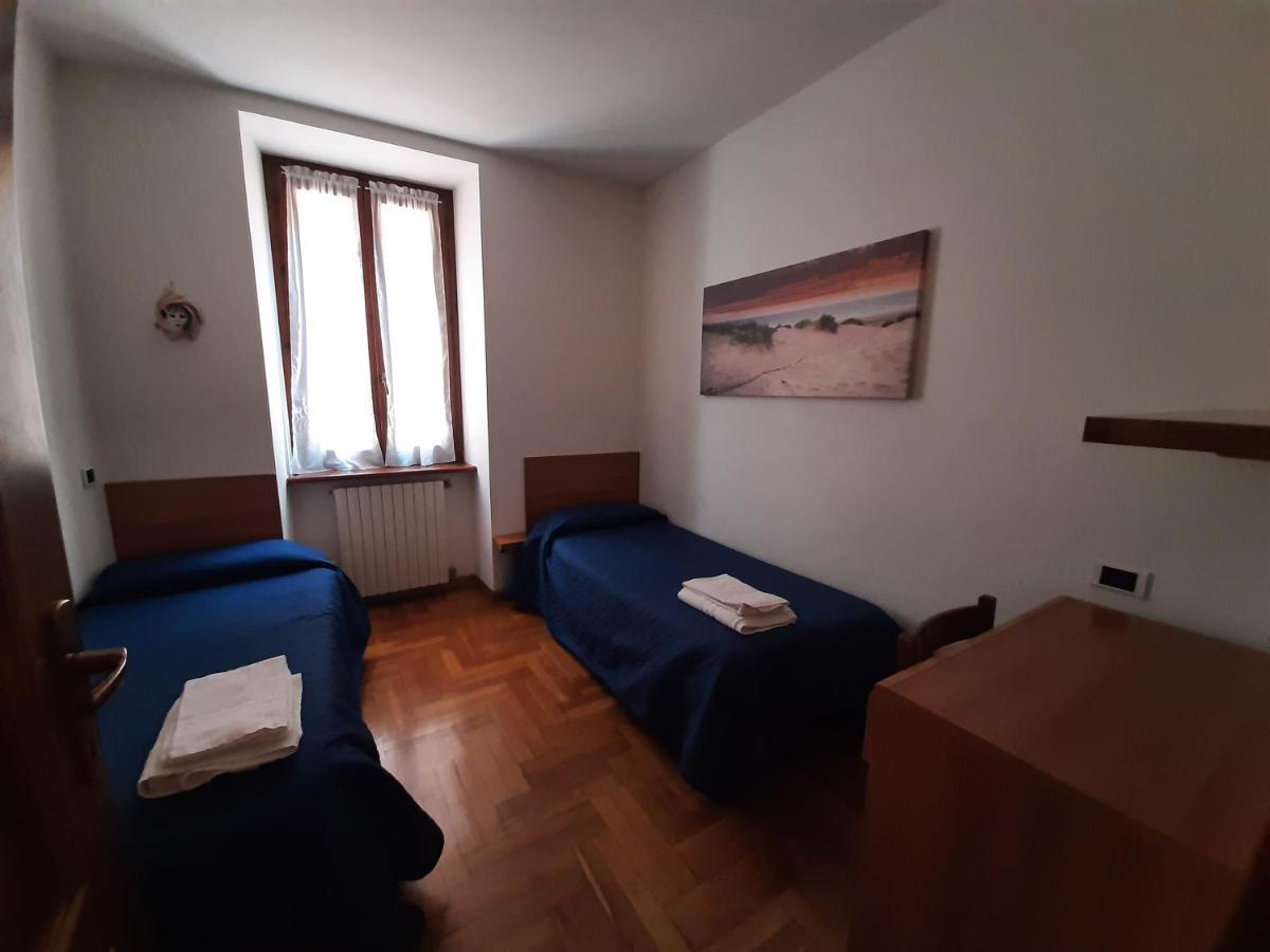 Casa Castel Apartment Gargnano Ngoại thất bức ảnh