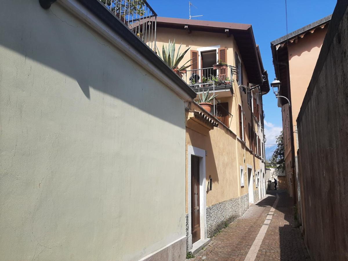Casa Castel Apartment Gargnano Ngoại thất bức ảnh